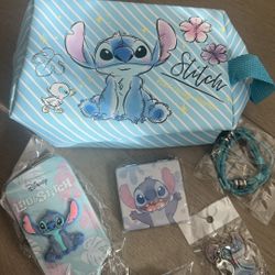 disney stitch cosmetic bag set，mirror、hair brush、sticker、hair accessories、Bracelet，