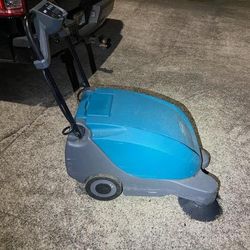 Tennant Industrial Walk Behind Sweeper/Scrubber S5