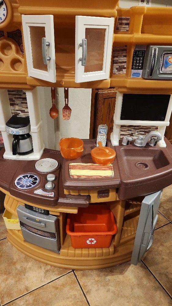 Step2 Play Kitchen