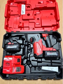 Milwaukee M18 Fuel 1’’ SDS - PLUS Rotary Hammer Kit