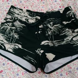 Ladies Never Worn Favante Hawaii shorts