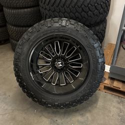 Jeep JL Tires & Wheels