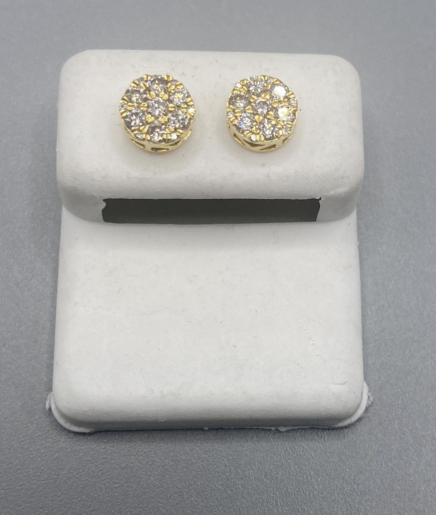 10KT Gold With Diamond Earrings 0.50 CTW