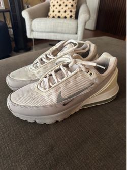 Nike (size 12) air max pulse light bone