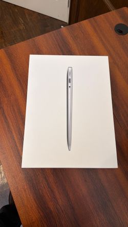 MacBook Air 13 inch 8GB mem 128GB SSD