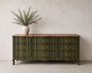 Thomasville Olive Green Dresser / Buffet Console