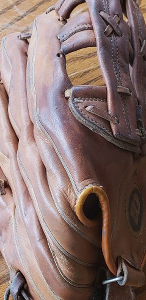 Baseball ⚾️ Glove Wilson