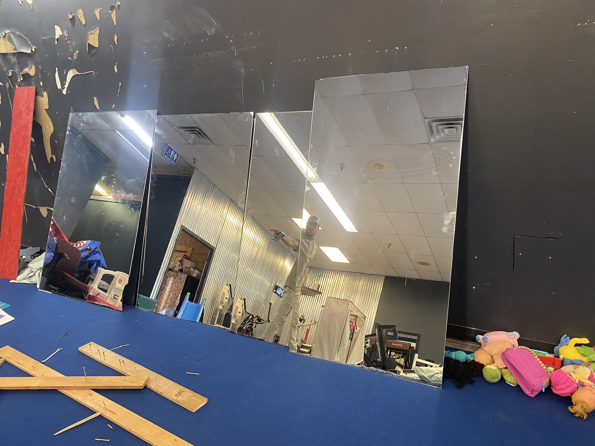 11 Mirrors
