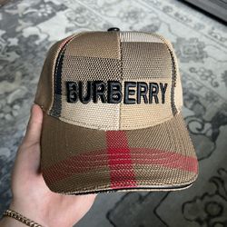 Men’s Burberry Hat Mixed Color way Black Letters 