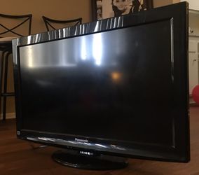 PANASONIC LCD TELEVISION 32”