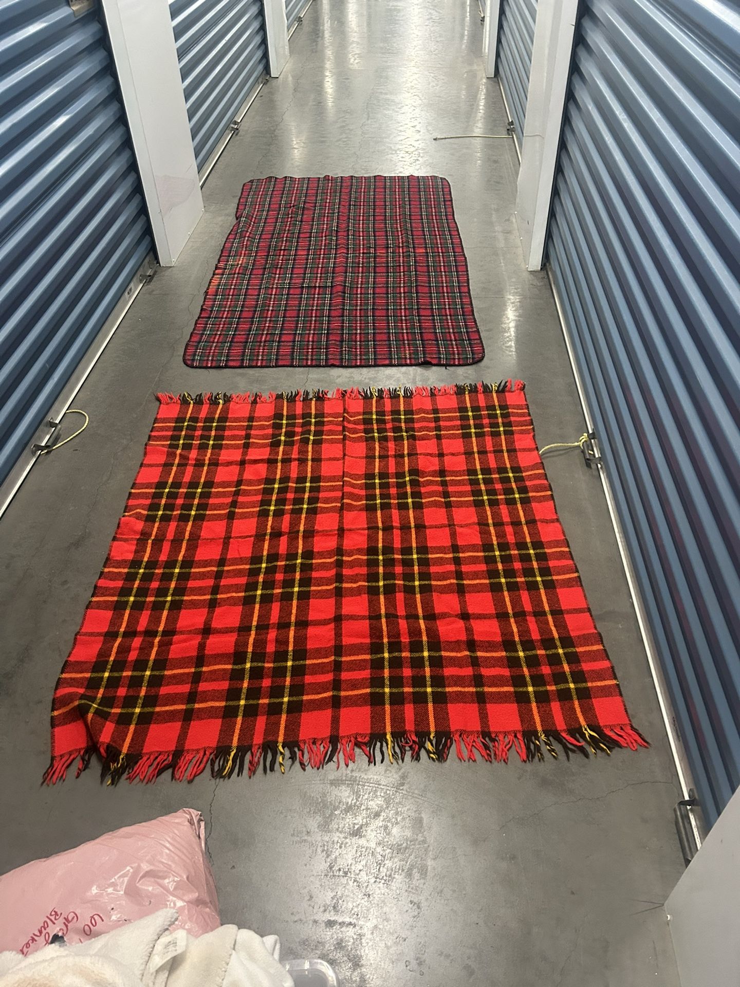 2 blankets see all pic $5 for both  North Park or Spring Valley 