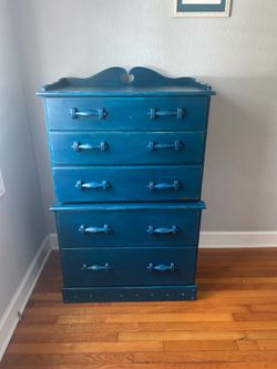 5 drawer Solid walnut dresser