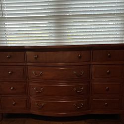 REDUCED Broyhill Dresser & Nightstand 