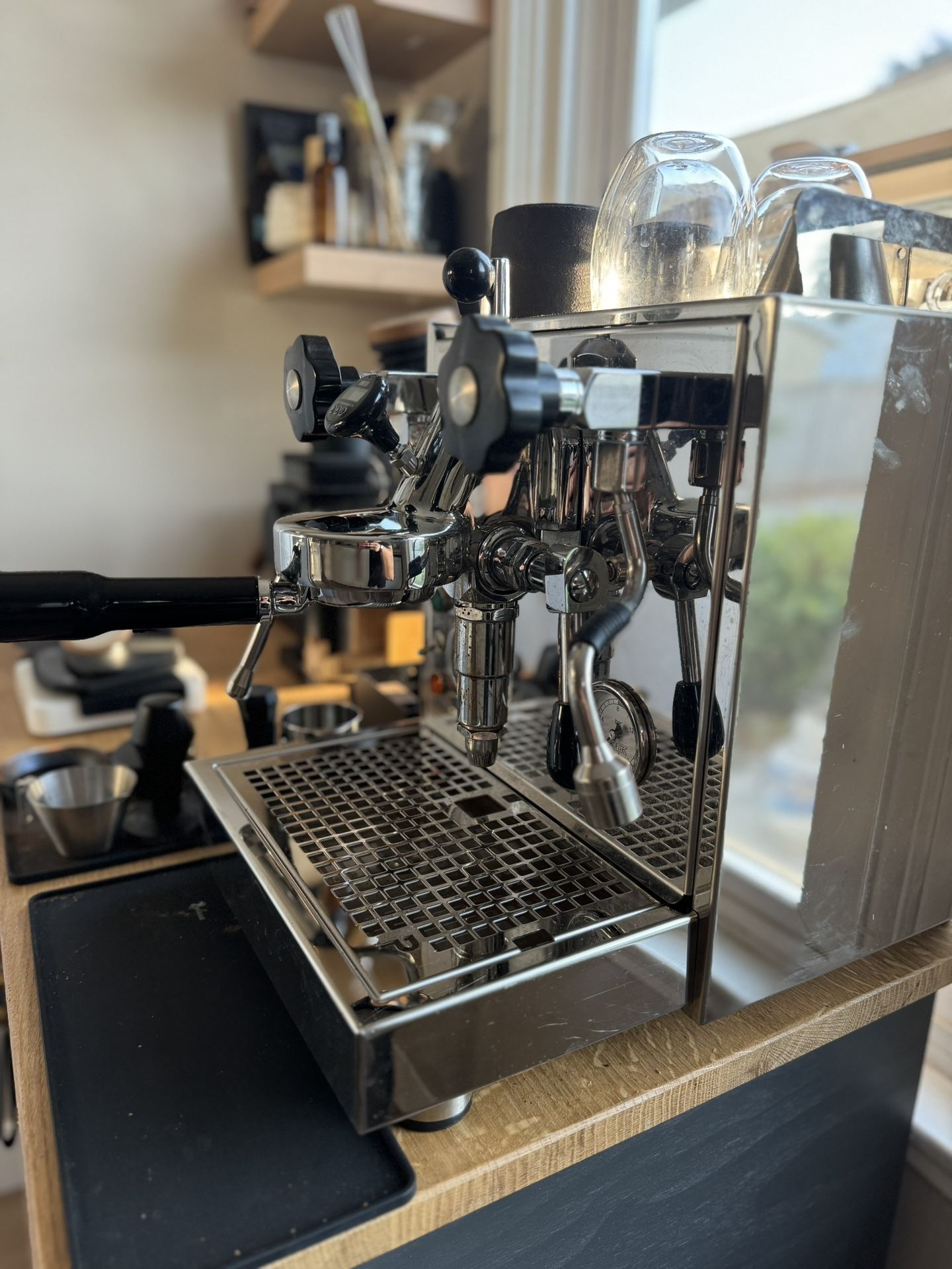 Profitec Pro 500 PID w/ Flow Control Espresso Machine