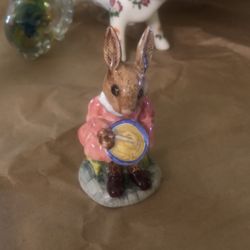 1972 Royal Doulton BUNTY BUNNYKINS Rabbit England Figurine 3 1/2" HELPING MOTHER
