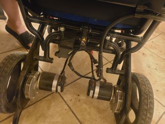 Electric wheelchair