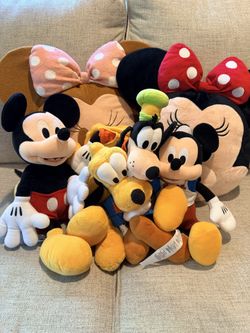 Disney Stuffed Animals Mickey and Friends Bundle