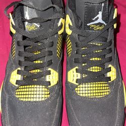Jordan 4 Thunder 