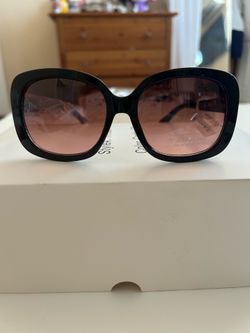 Tahari sunglass - cat eye