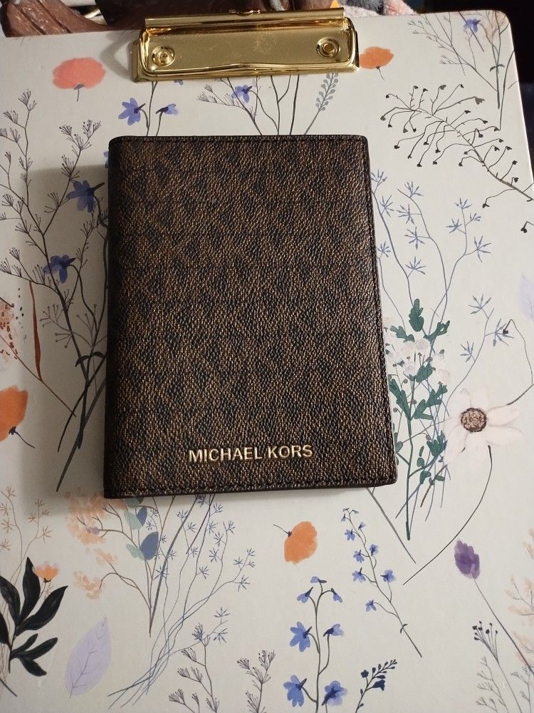 Micheal Kor Passport Wallet