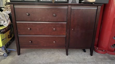 Dresser