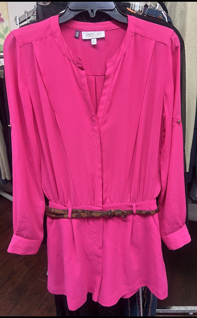 Jennifer Lopez romper. Women's Size 2 Pink 2 Pockets Long Sleeve