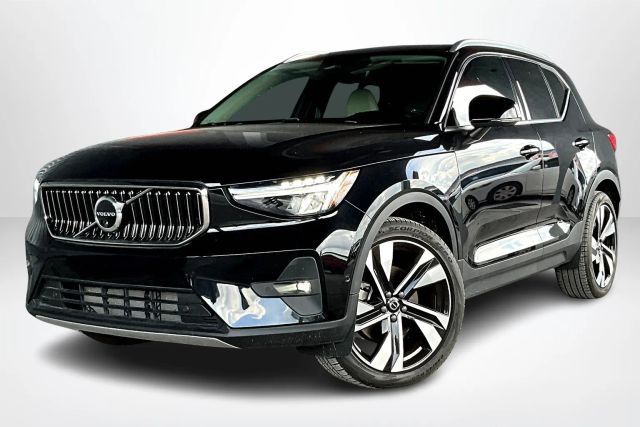 2023 Volvo XC40