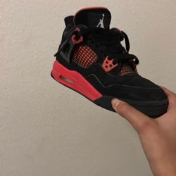 Jordan 4 Thunders  Used,size5,5 