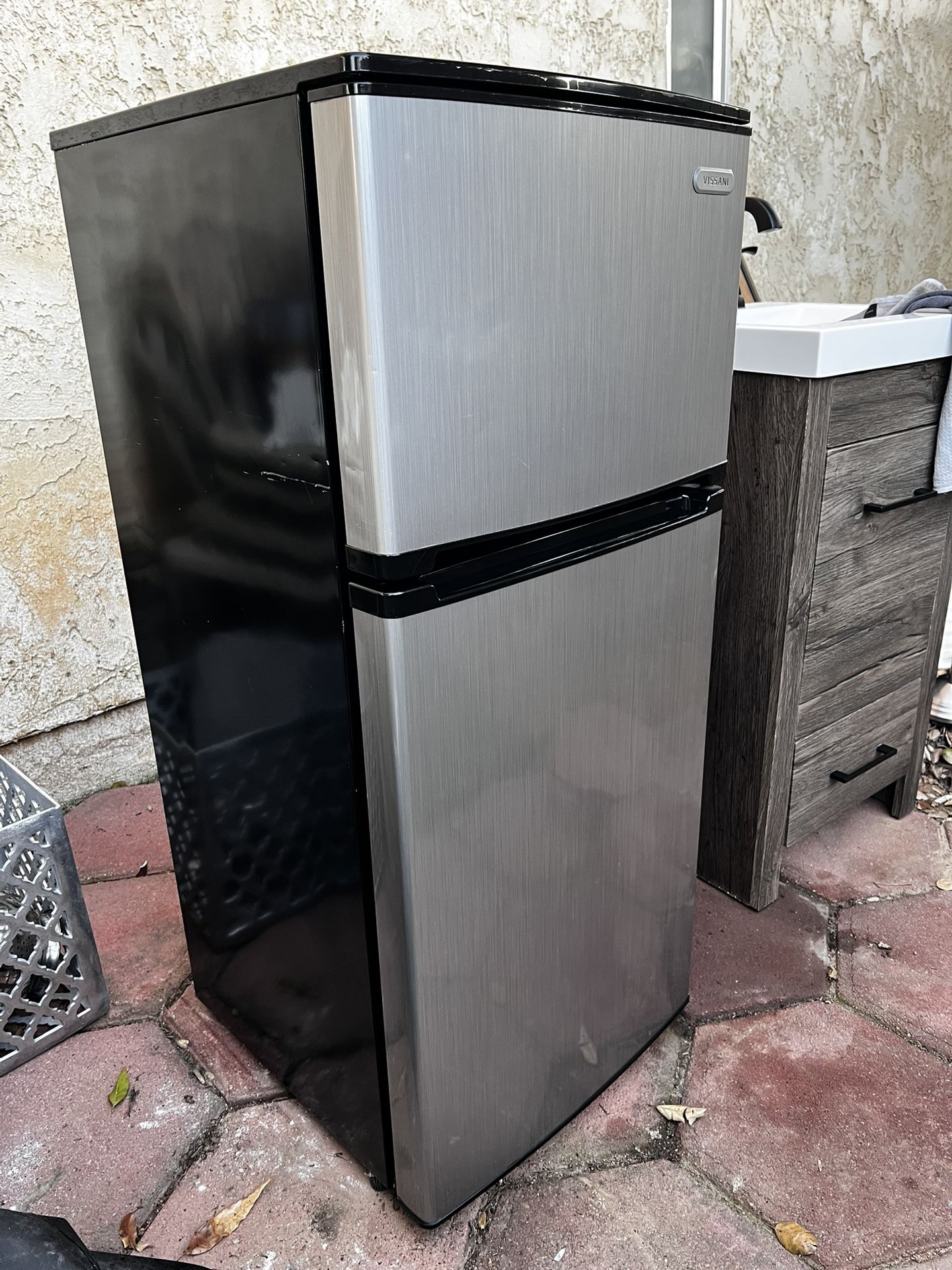 Vissani 4.3 cu. ft. Mini Refrigerator