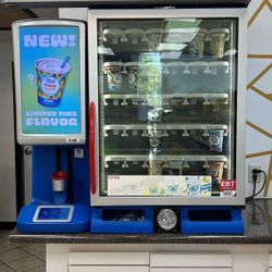 F‘real Blender (FR00-0106) & Freezer (FR10-0011). Smoothies, Milkshakes, Protein Shakes. 