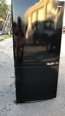 Samsung black fridge bottom freezer