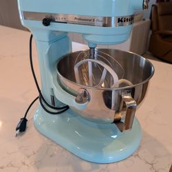 KitchenAid 5.5 Quart Stand Mixer