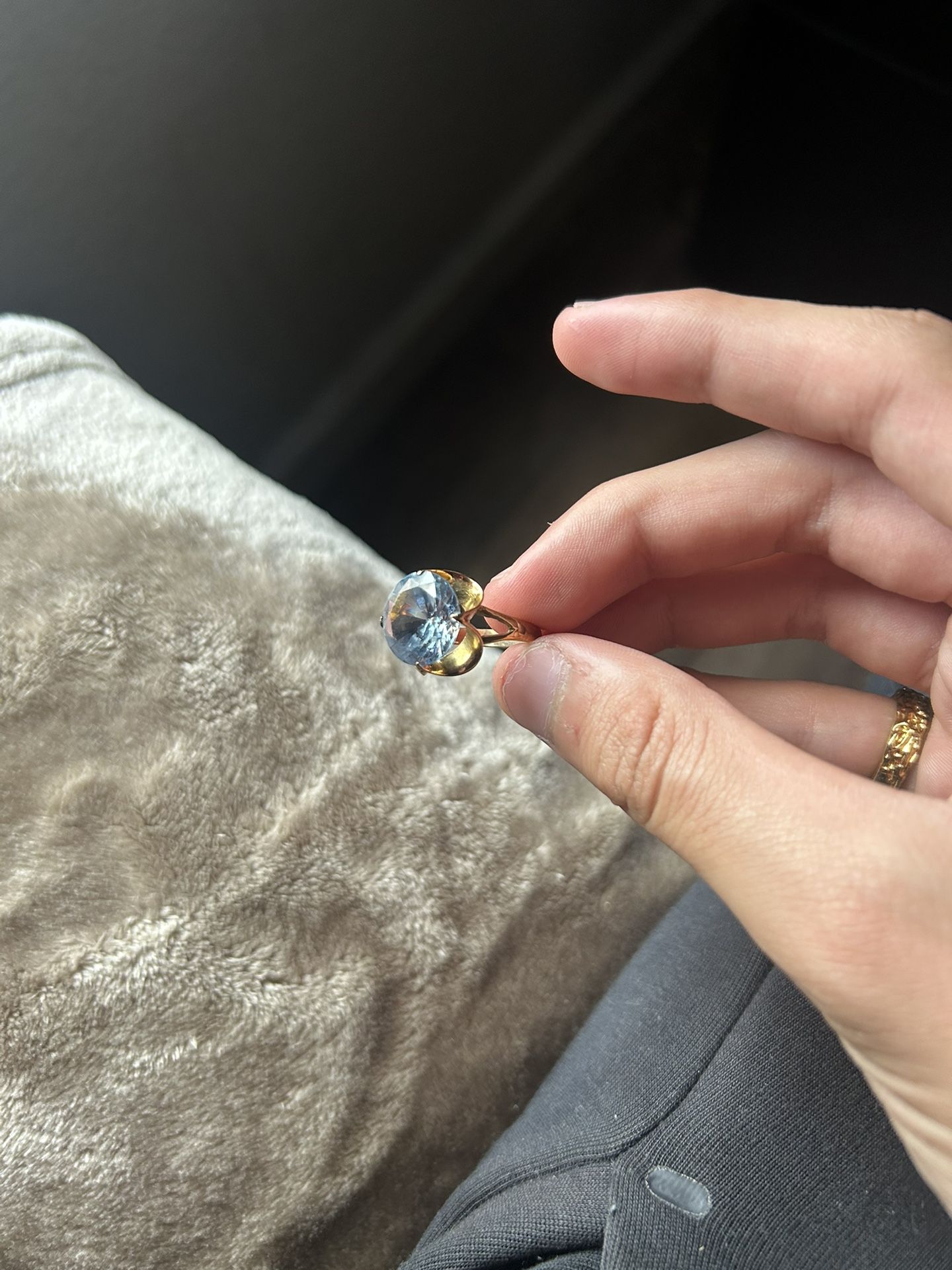 14k Women’s Ring Size 8