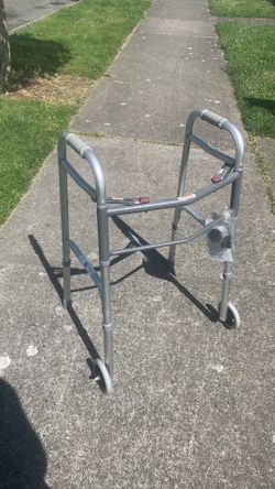 Folding walker