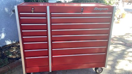 Snap on rollaway toolbox