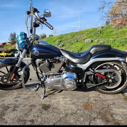 Harley-Davidson Breakout