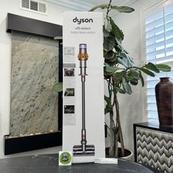 Dyson V15 Detect Total Clean Vacuum With 10 Accessories 
