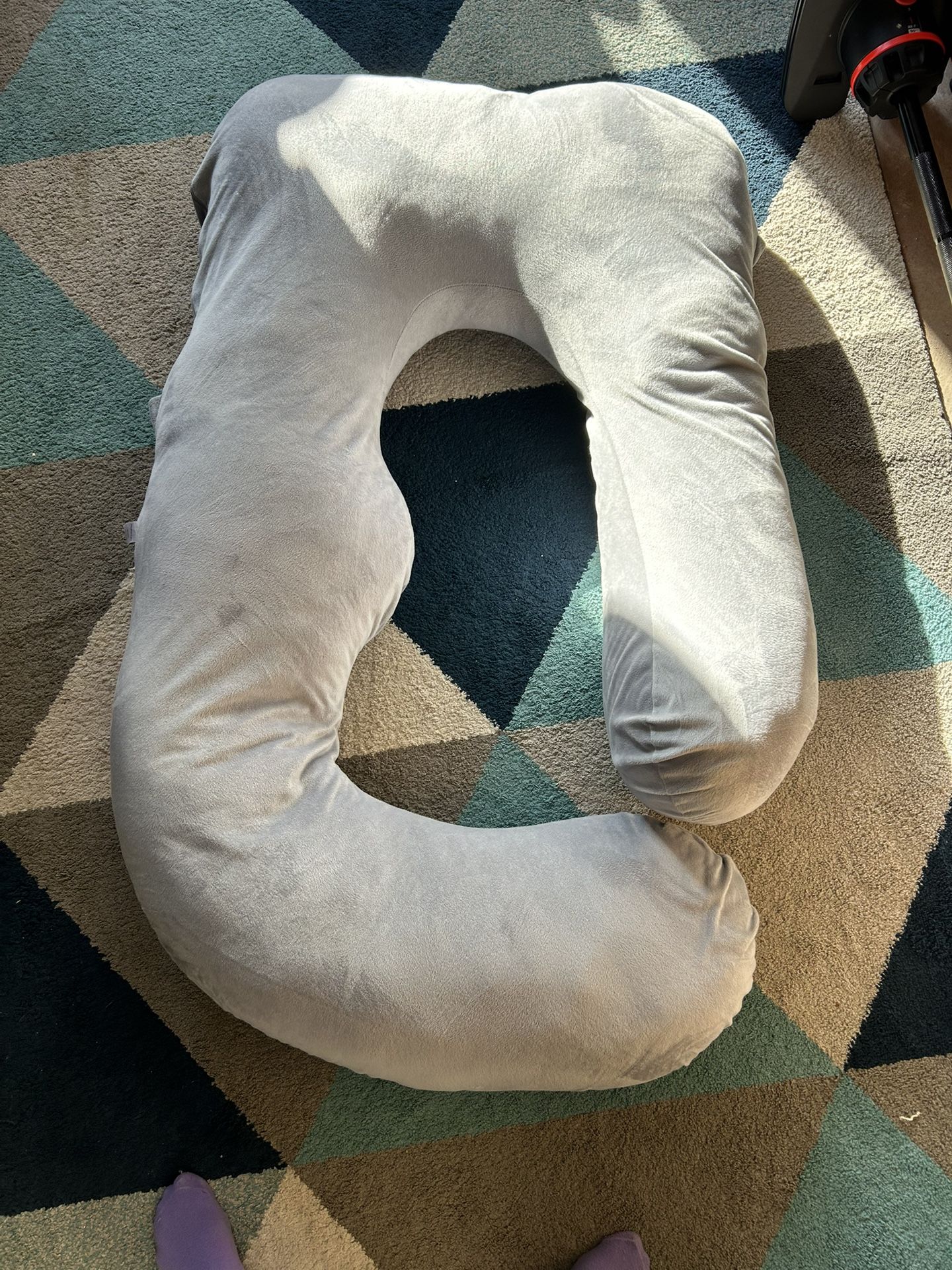 Momcozy U-shaped Pregnancy pillow W/removable Velvet Cover