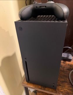 Xbox Series X Console with extra Elite Series 2 controller