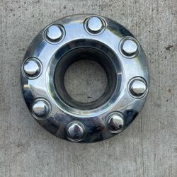 Ford F-350Hub Cover Steer Axle