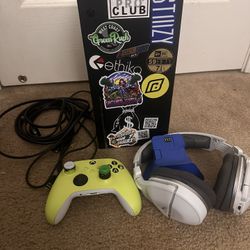 Xbox Series X  w/green Xbox Series X Controller And Rechargeable Razor Dock With Rechargeable Battery And Turtle Beach Headset 