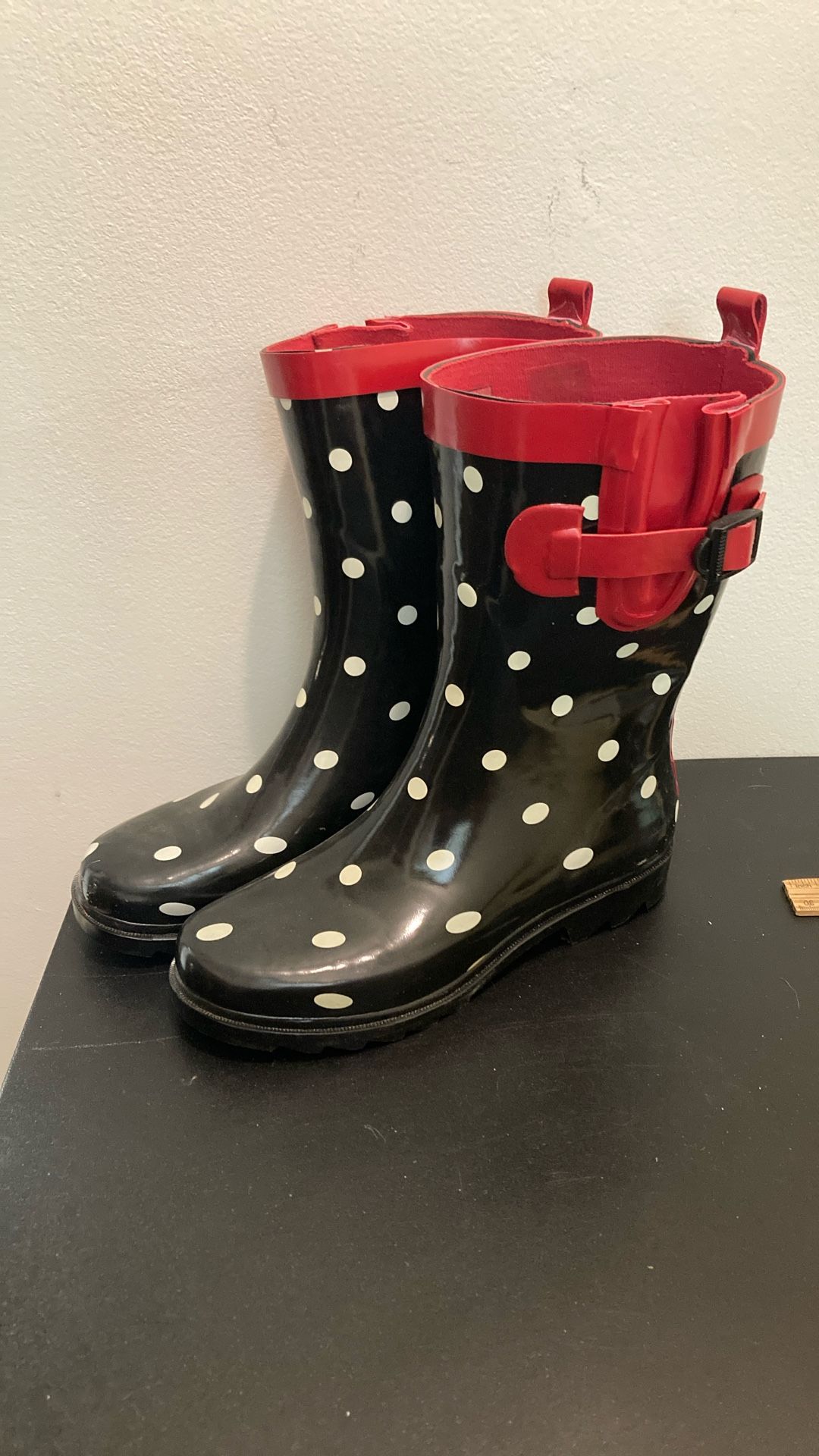 Capelli, New York Size 7 Polkadot Rain Boots