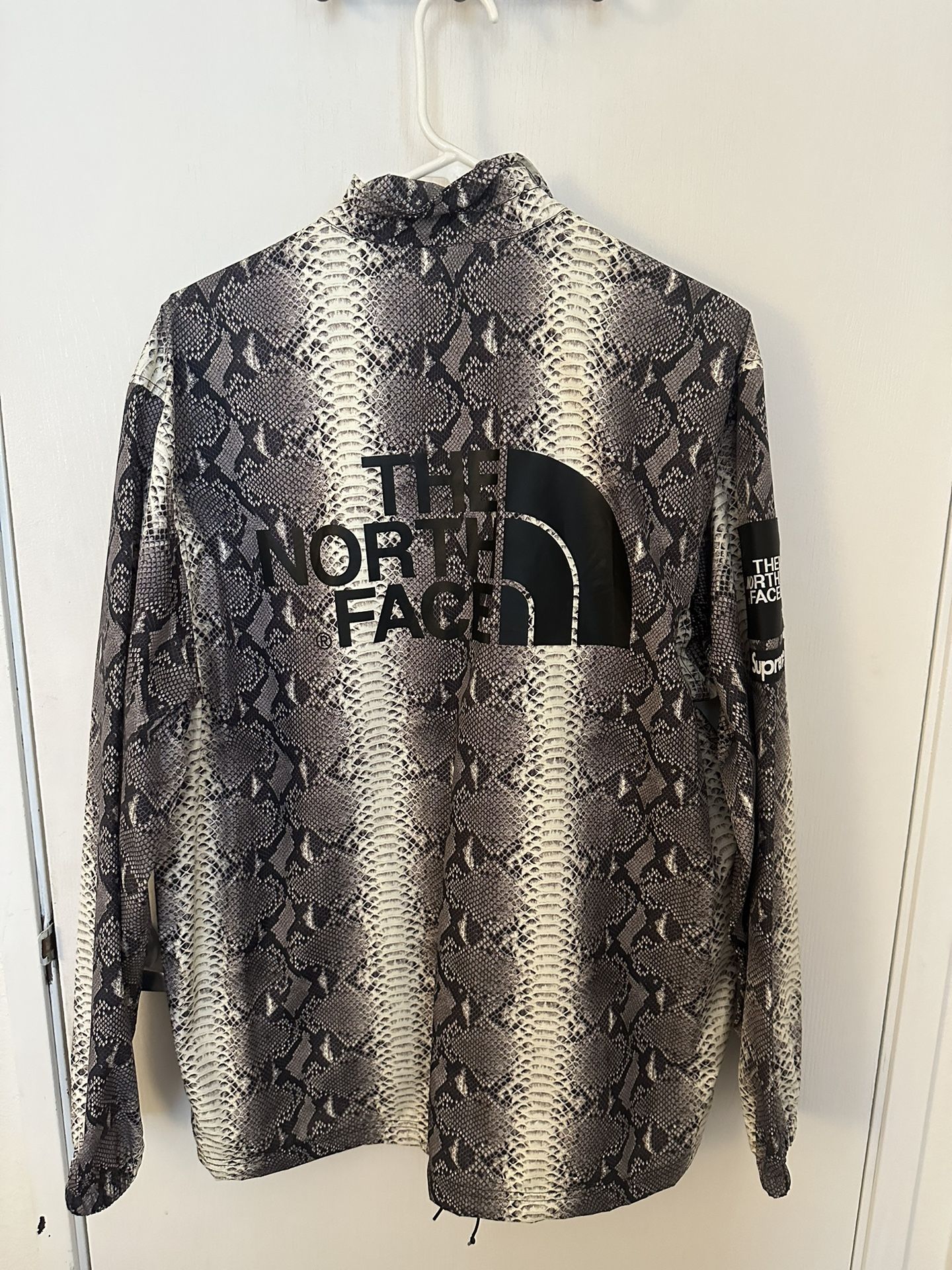 SUPREMW VLONE TRAVIS SCOTT CHAMPION