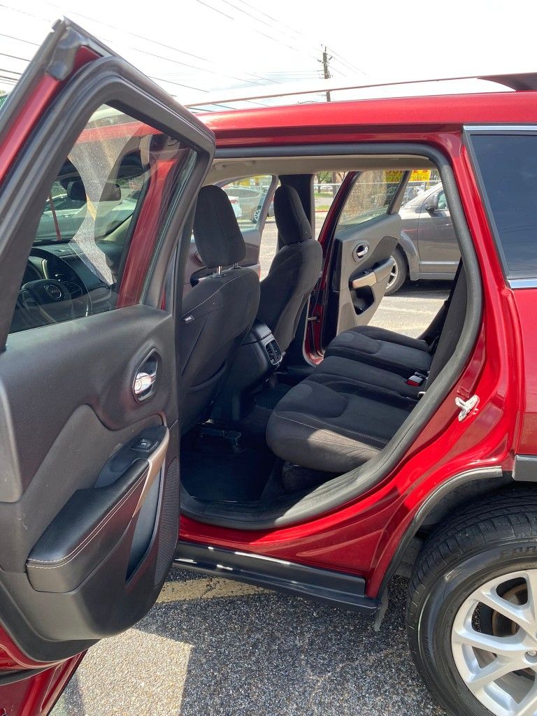 2017 Jeep Cherokee