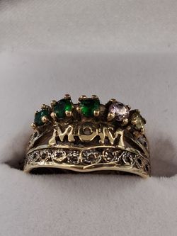 "mom" ring two tone with green pink yellow stones, 14k, 4.2g, size:8