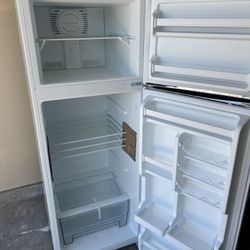 Galanze Refrigerator/new 
