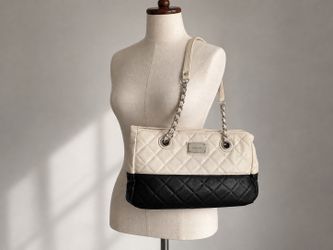 White an black Shoulder bag