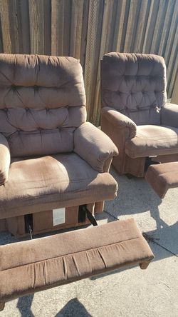Matching La-Z-Boy rocker/reliners