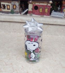 1 Snoopy Candy Jar/cup comes with candy