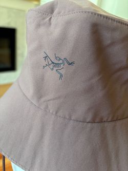 Arc’teryx Bucket Hat — Like New